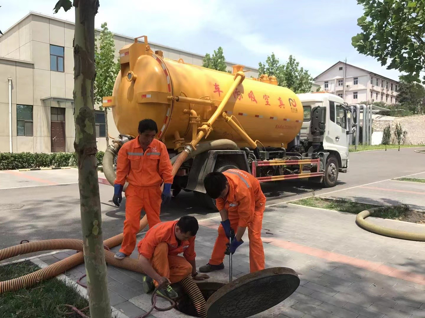 张店化粪池清理与5-8吨吸粪车施工效率分析